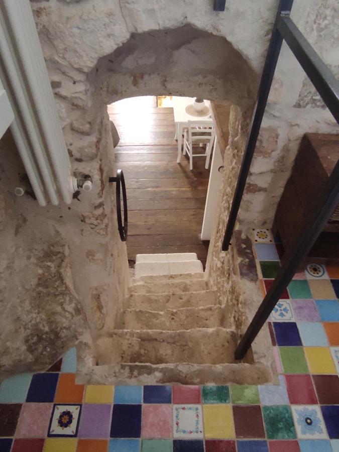 オストゥーニ Nel Vico Anticoヴィラ エクステリア 写真